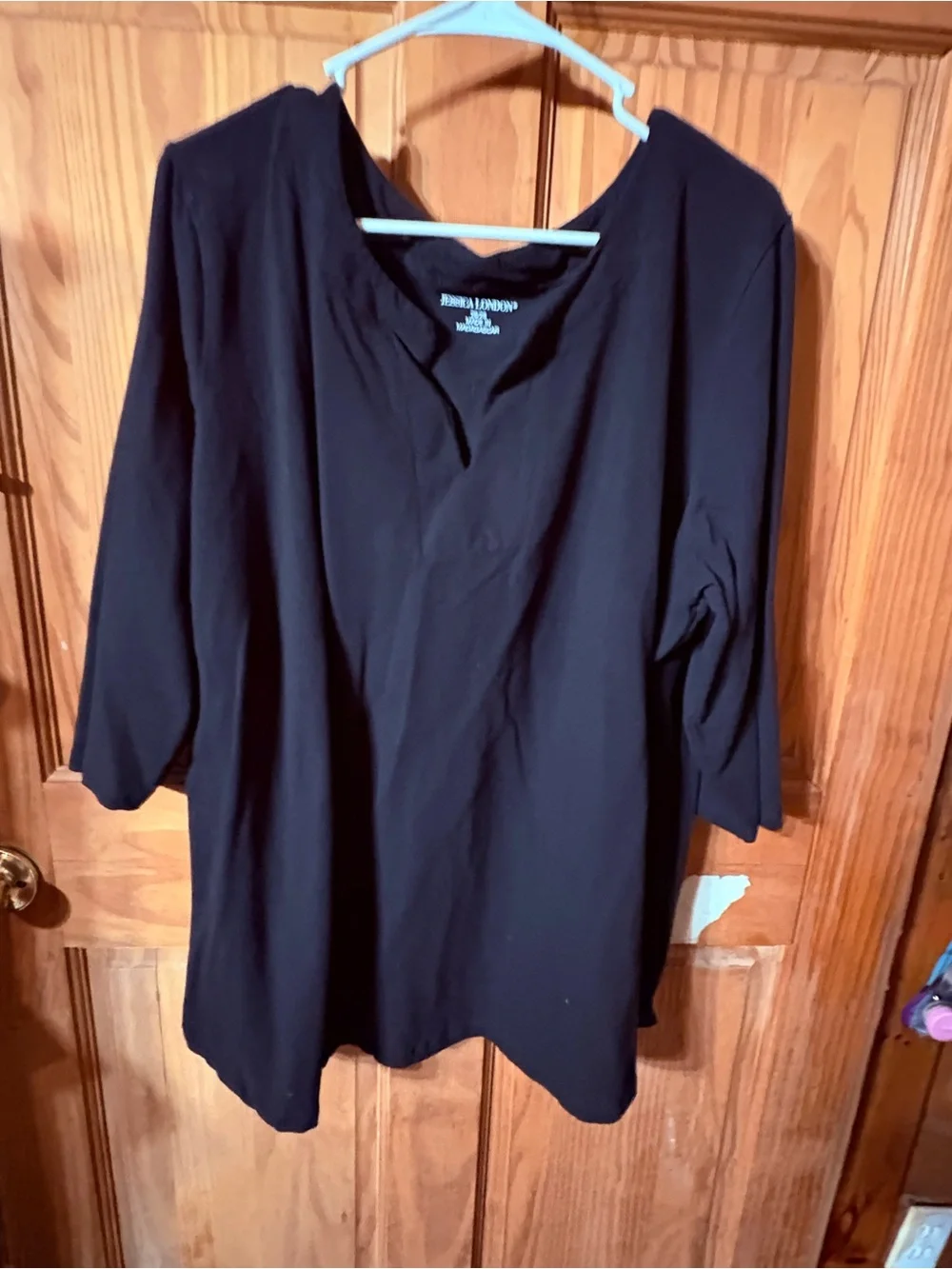 VEGAS_POSH  Jessica London Black Long Sleeve V-Neck Tunic Top
